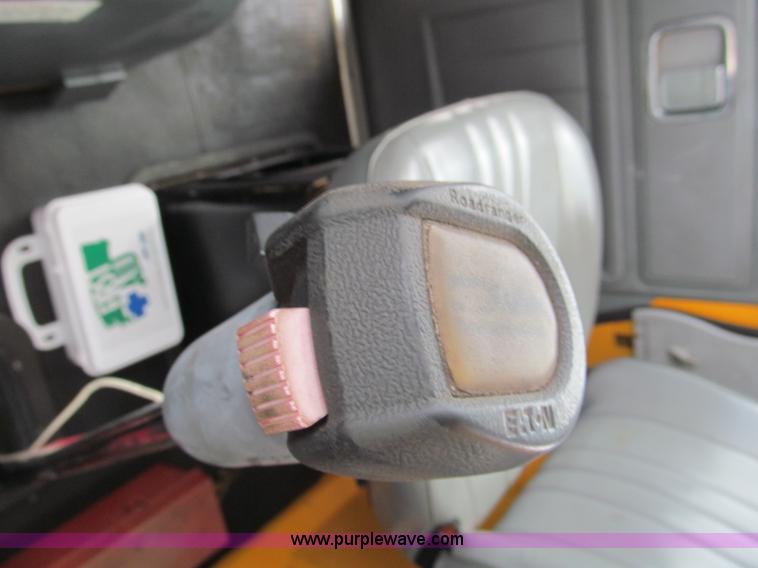 image for item F5071 1986 GMC General bridge inspection truck