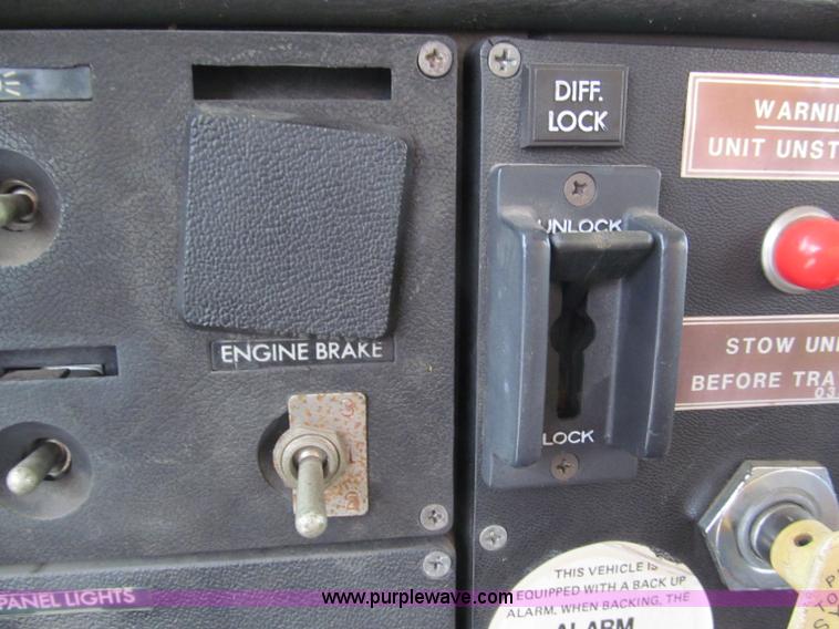 image for item F5071 1986 GMC General bridge inspection truck