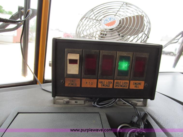 image for item F5071 1986 GMC General bridge inspection truck