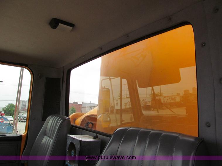 image for item F5071 1986 GMC General bridge inspection truck