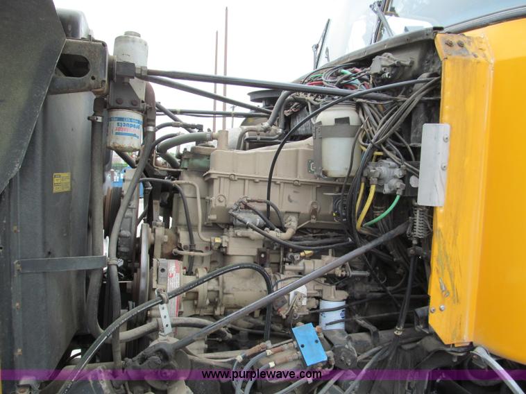 image for item F5071 1986 GMC General bridge inspection truck