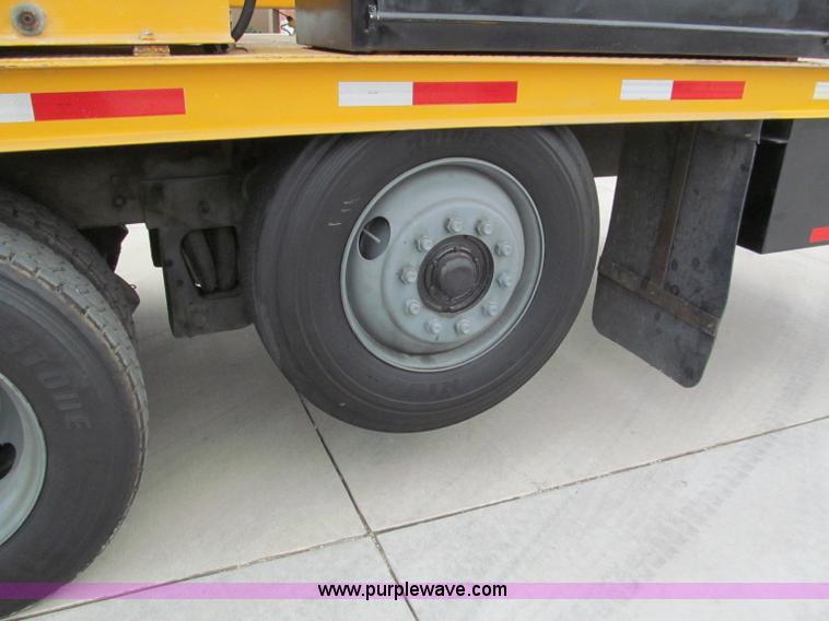 image for item F5071 1986 GMC General bridge inspection truck