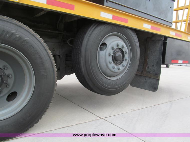 image for item F5071 1986 GMC General bridge inspection truck