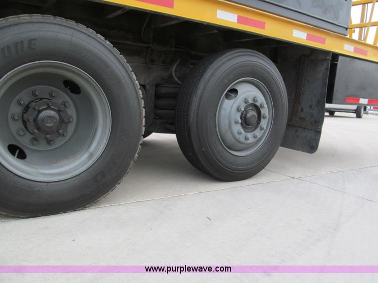 image for item F5071 1986 GMC General bridge inspection truck