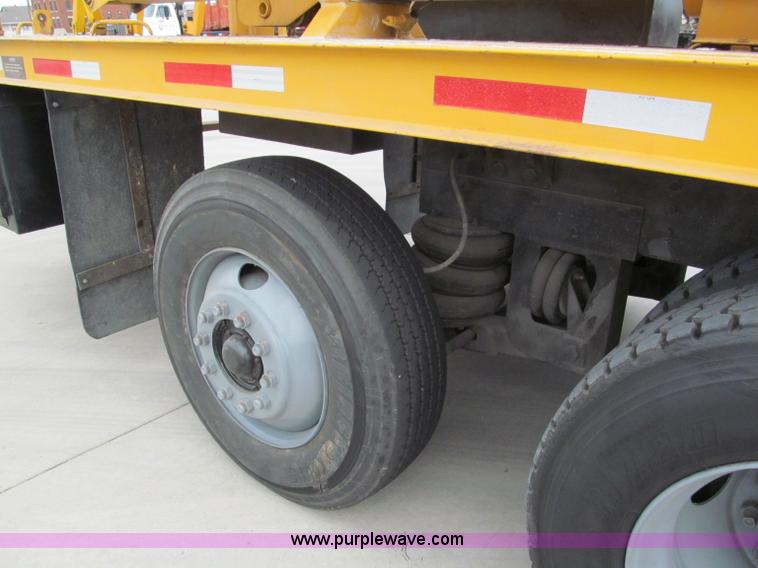 image for item F5071 1986 GMC General bridge inspection truck