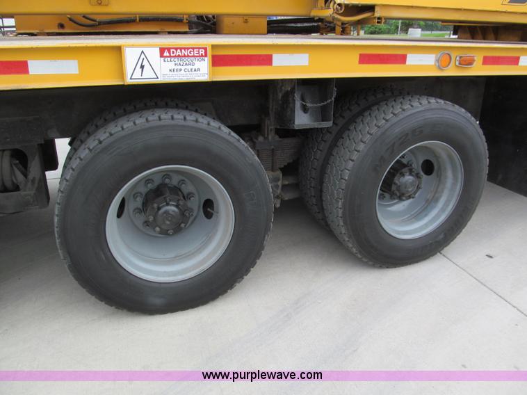 image for item F5071 1986 GMC General bridge inspection truck