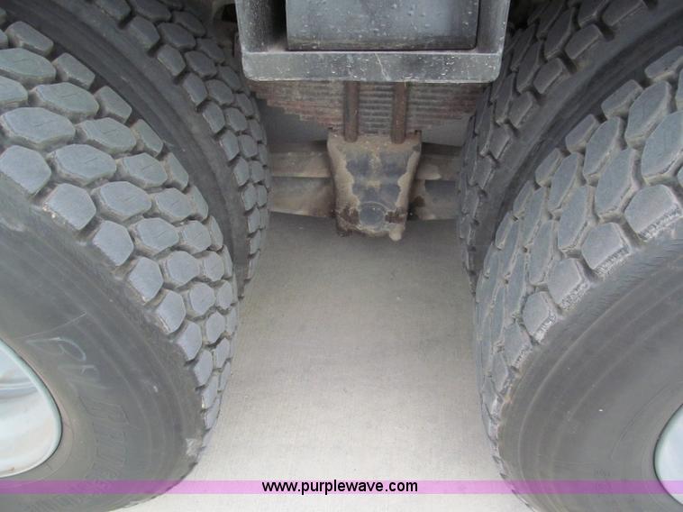 image for item F5071 1986 GMC General bridge inspection truck