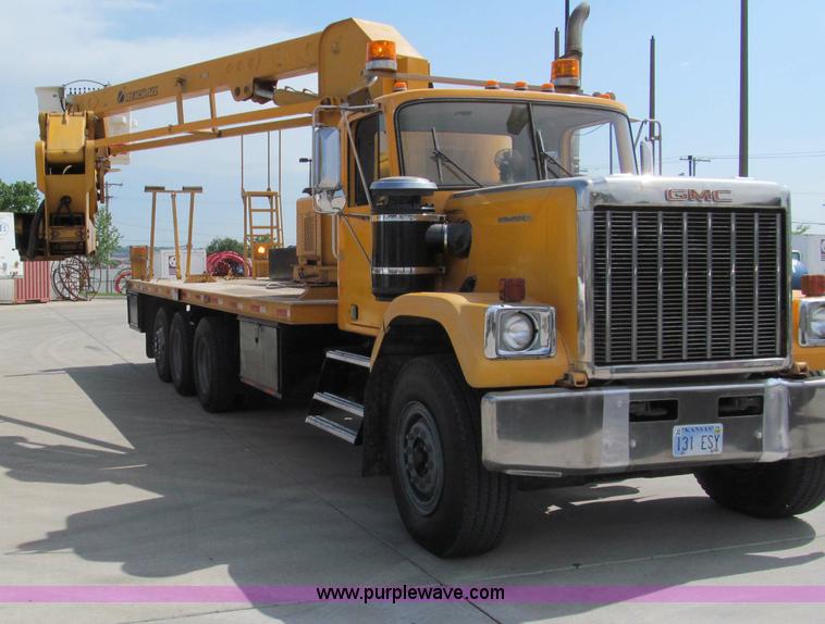 image for item F5071 1986 GMC General bridge inspection truck