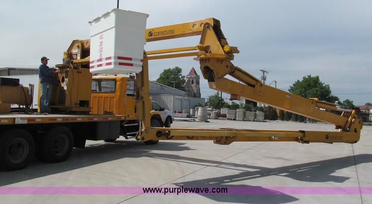 image for item F5071 1986 GMC General bridge inspection truck