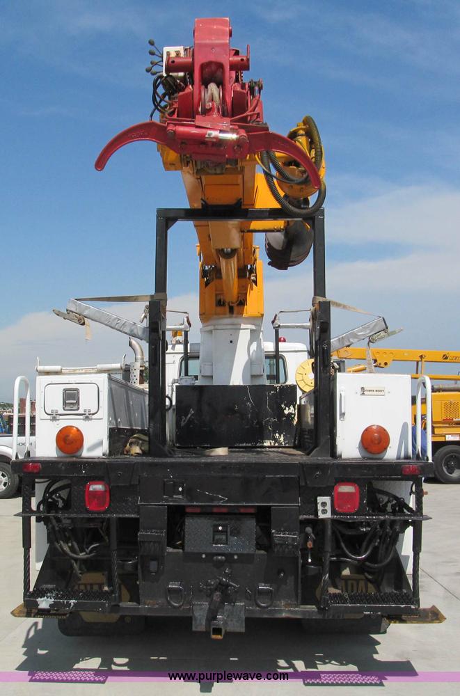 image for item F5072 1991 International 4800 digger derrick truck