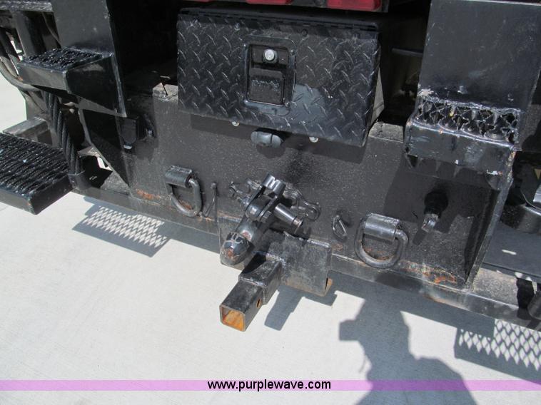 image for item F5072 1991 International 4800 digger derrick truck