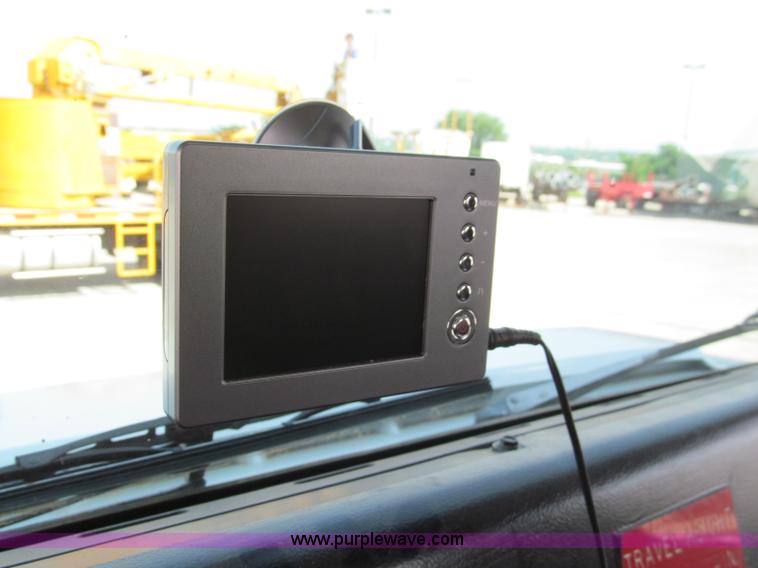 image for item F5072 1991 International 4800 digger derrick truck