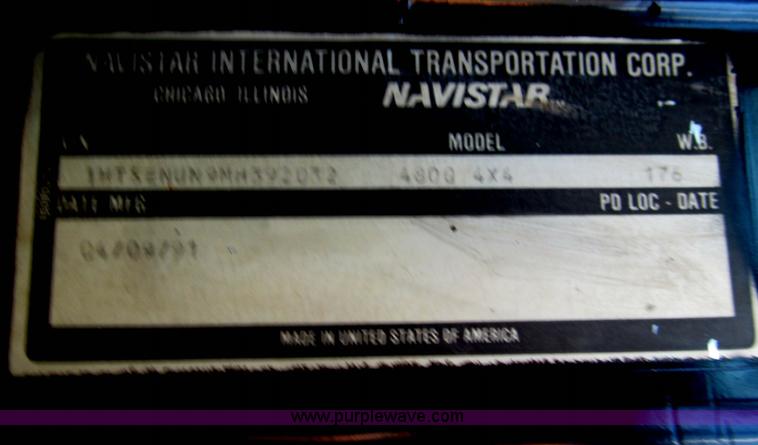 image for item F5072 1991 International 4800 digger derrick truck