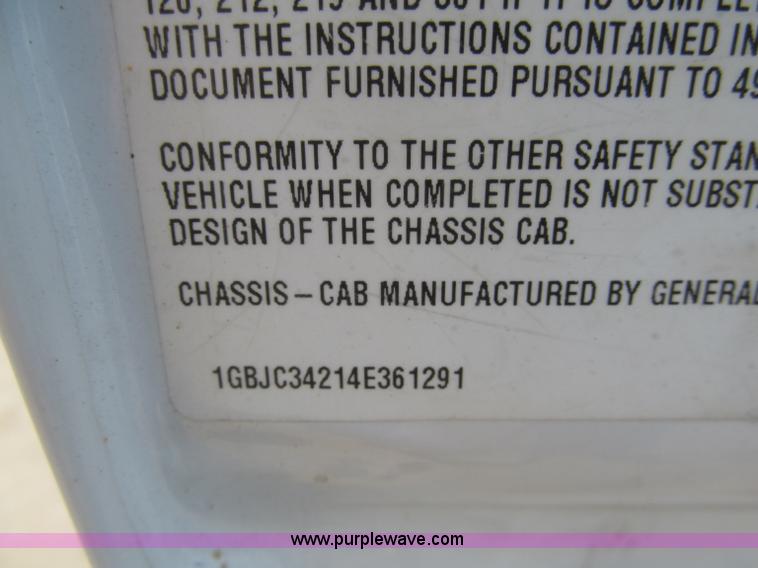 image for item F5078 2004 Chevrolet Silverado 3500 utility truck