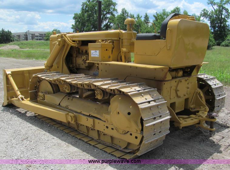 image for item F5090 Caterpillar D6 dozer