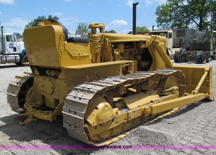 image for item F5090 Caterpillar D6 dozer