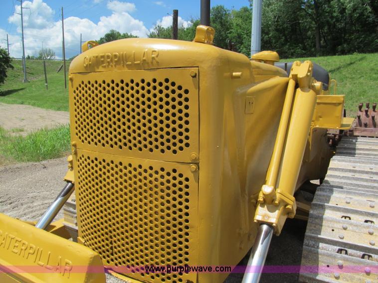 image for item F5090 Caterpillar D6 dozer