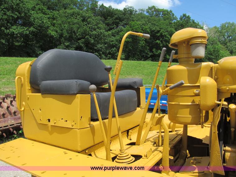 image for item F5090 Caterpillar D6 dozer