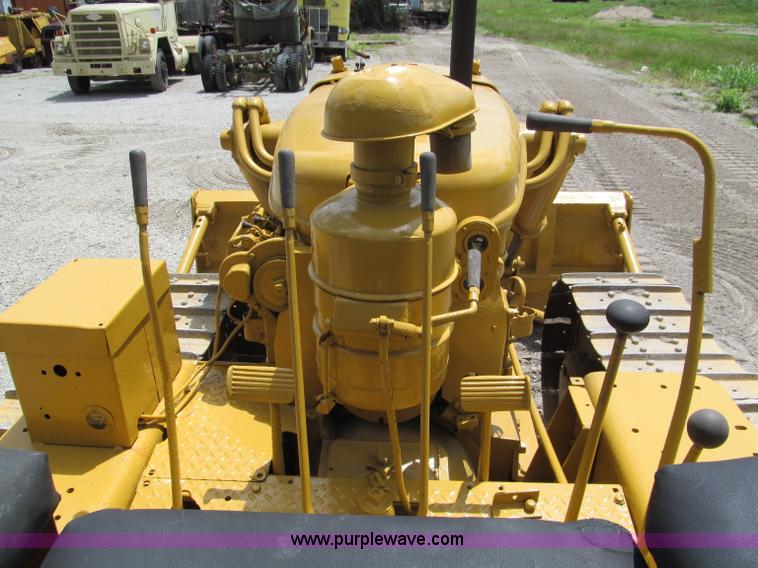 image for item F5090 Caterpillar D6 dozer