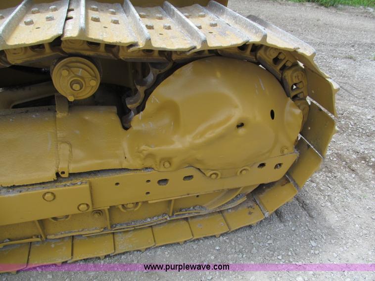 image for item F5090 Caterpillar D6 dozer