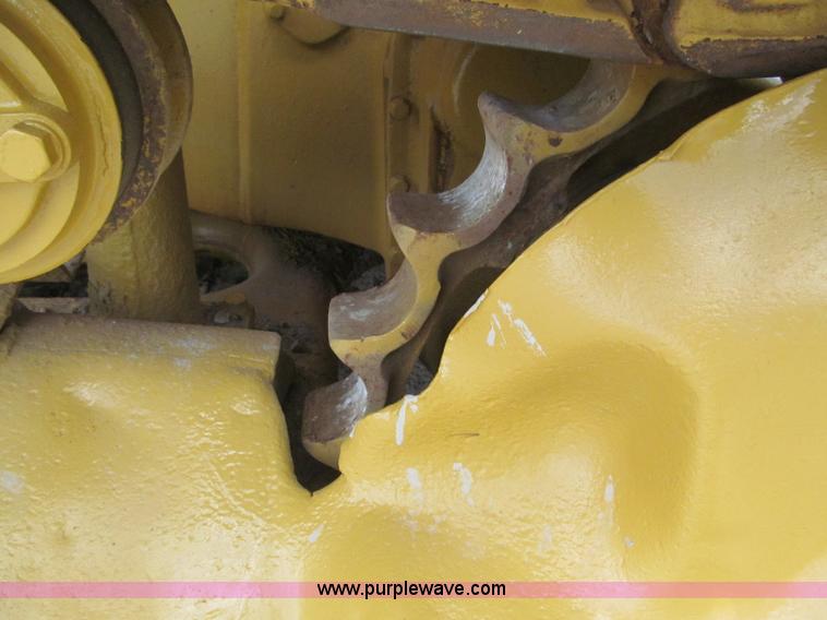 image for item F5090 Caterpillar D6 dozer