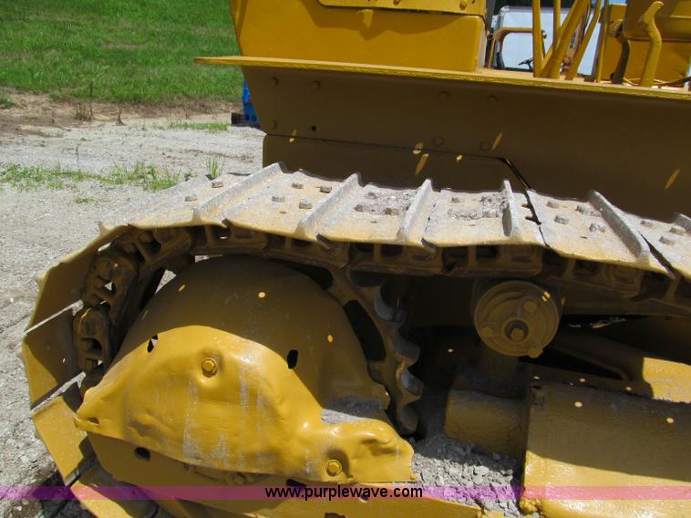 image for item F5090 Caterpillar D6 dozer