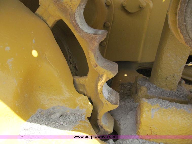 image for item F5090 Caterpillar D6 dozer