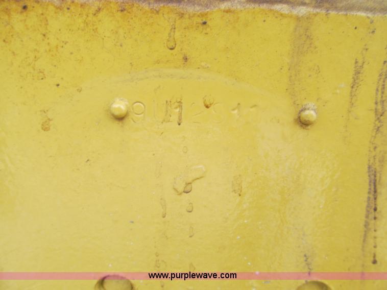 image for item F5090 Caterpillar D6 dozer