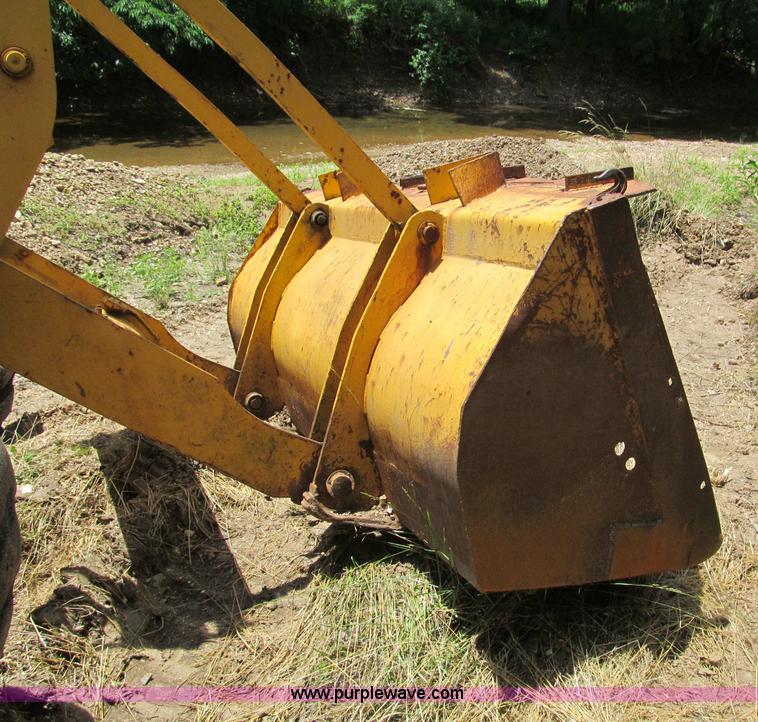 image for item F5101 1984 Fiat-Allis 345B wheel loader