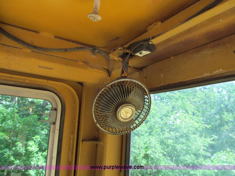 image for item F5101 1984 Fiat-Allis 345B wheel loader