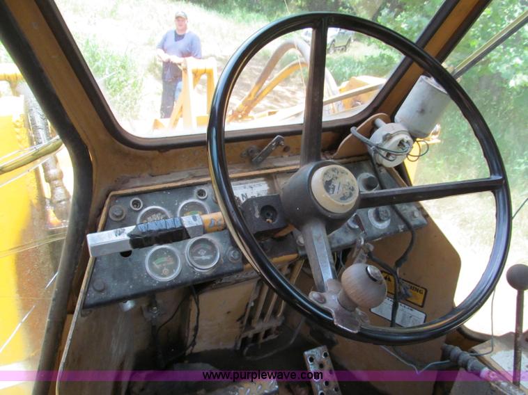 image for item F5101 1984 Fiat-Allis 345B wheel loader