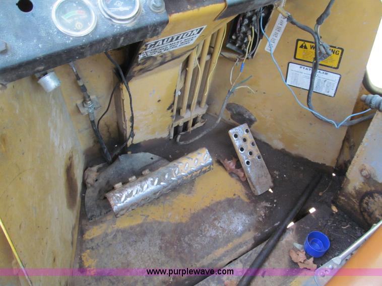 image for item F5101 1984 Fiat-Allis 345B wheel loader