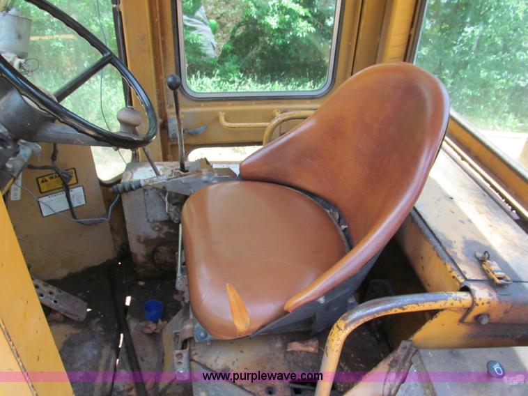 image for item F5101 1984 Fiat-Allis 345B wheel loader