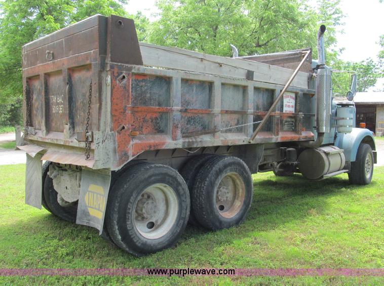 image for item F5102 1985 Kenworth W900 dump truck