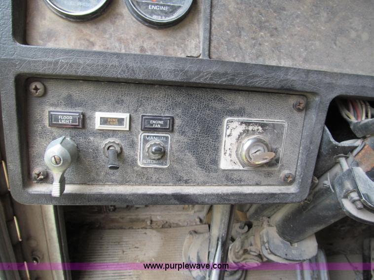 image for item F5102 1985 Kenworth W900 dump truck