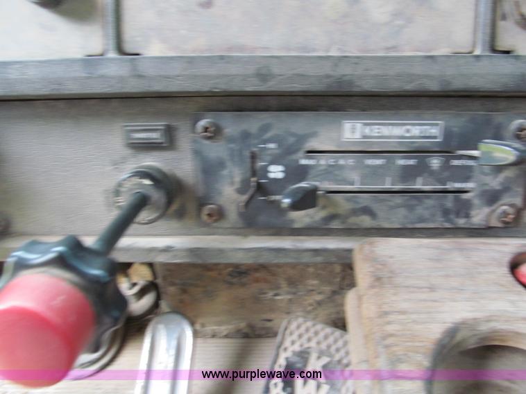 image for item F5102 1985 Kenworth W900 dump truck