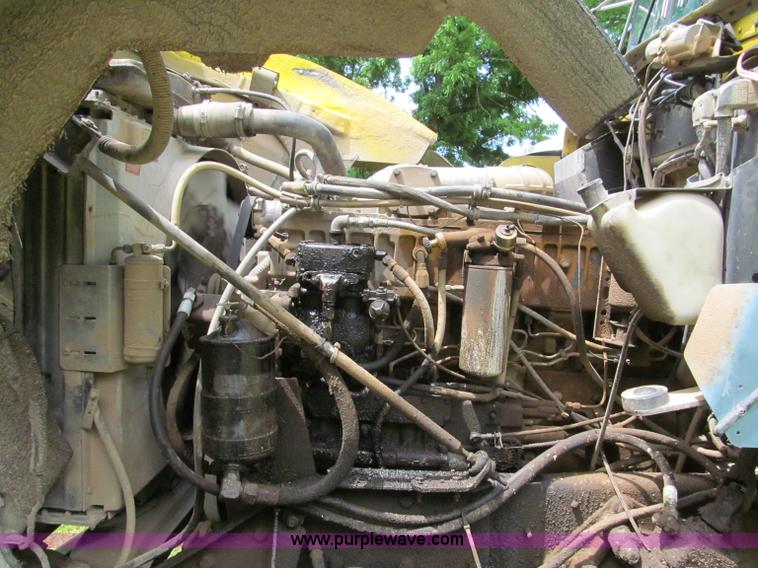 image for item F5102 1985 Kenworth W900 dump truck