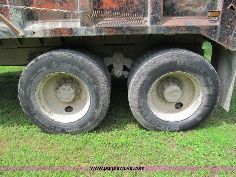 image for item F5102 1985 Kenworth W900 dump truck