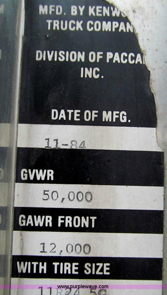 image for item F5102 1985 Kenworth W900 dump truck