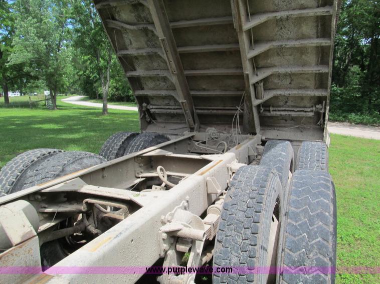 image for item F5102 1985 Kenworth W900 dump truck