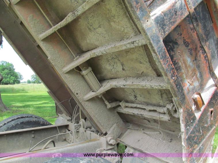 image for item F5102 1985 Kenworth W900 dump truck