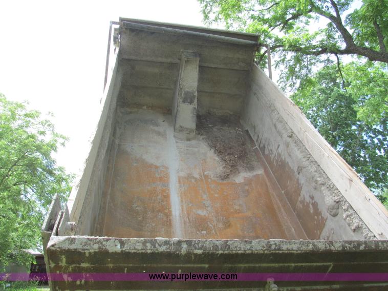 image for item F5102 1985 Kenworth W900 dump truck