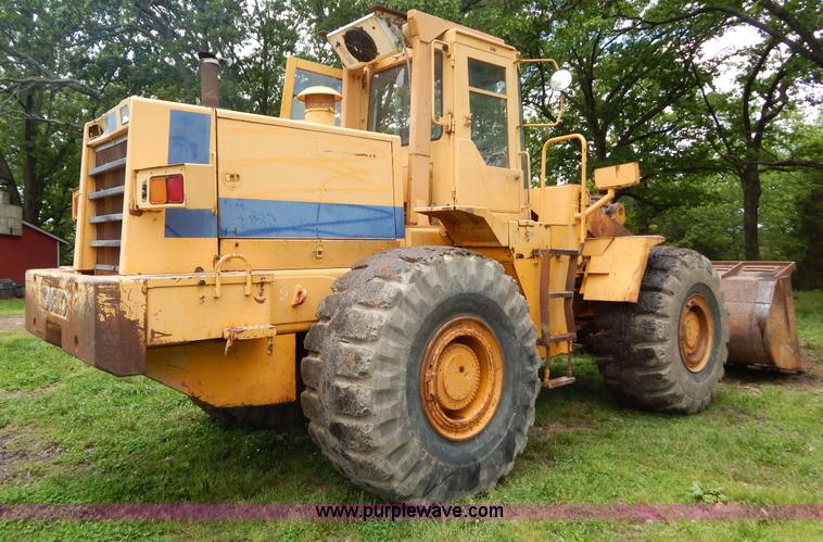 image for item G3205 1988 Kobelco LK900 wheel loader