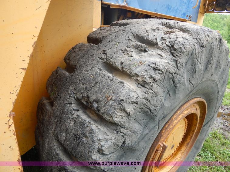 image for item G3205 1988 Kobelco LK900 wheel loader