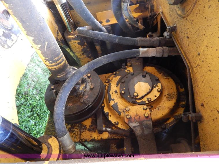 image for item G3205 1988 Kobelco LK900 wheel loader