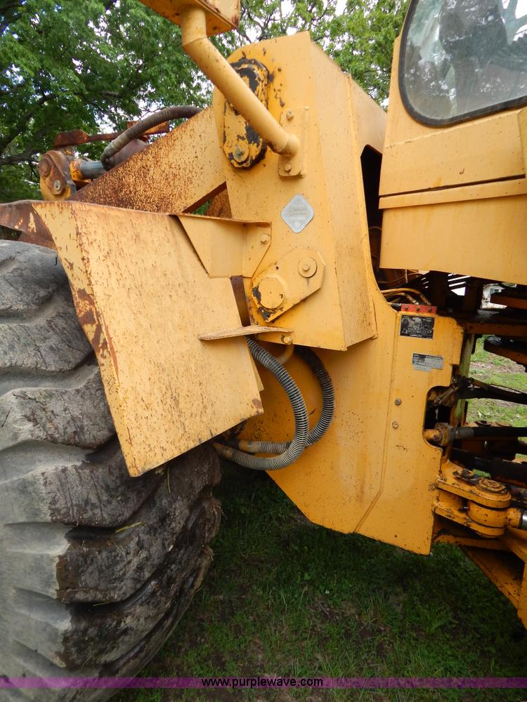 image for item G3205 1988 Kobelco LK900 wheel loader