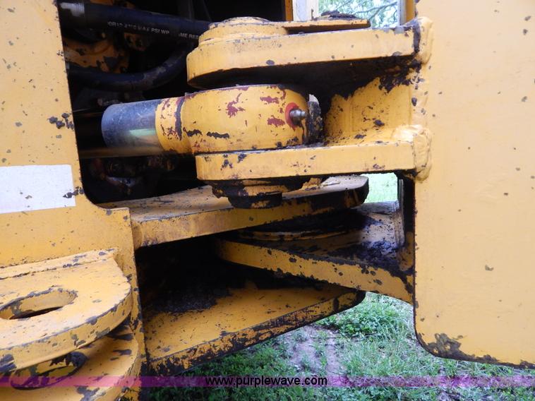 image for item G3205 1988 Kobelco LK900 wheel loader