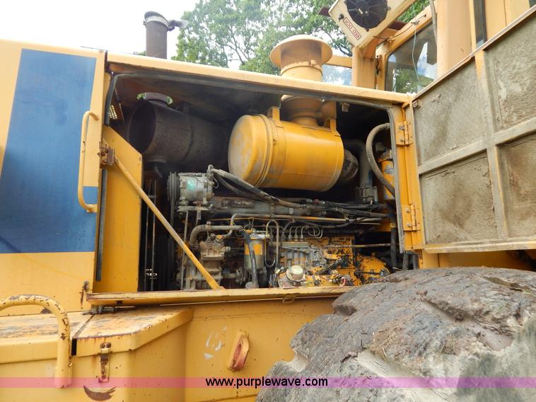 image for item G3205 1988 Kobelco LK900 wheel loader