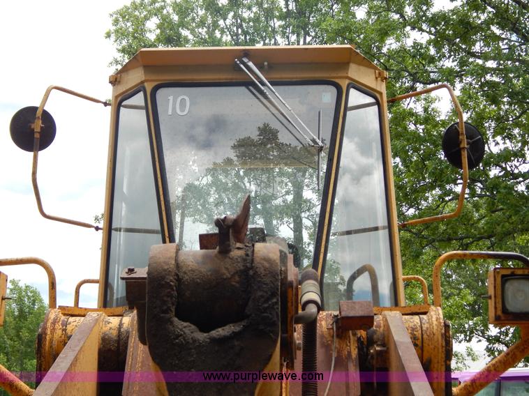 image for item G3205 1988 Kobelco LK900 wheel loader