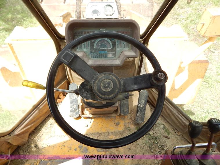 image for item G3205 1988 Kobelco LK900 wheel loader